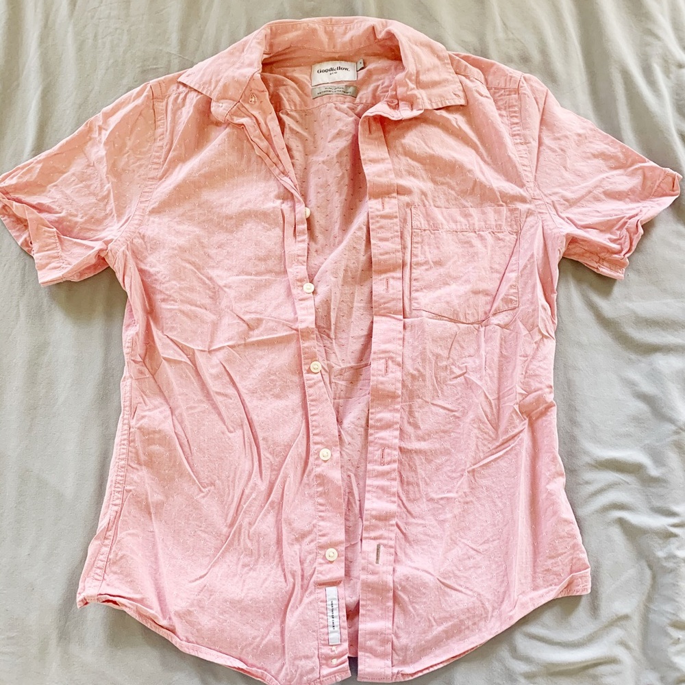 Men’s Short Sleeve Button Down Shirt, Size S